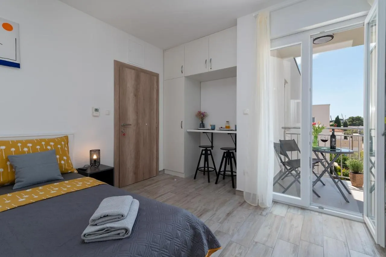 Apartmani Luce Trogir Croatia