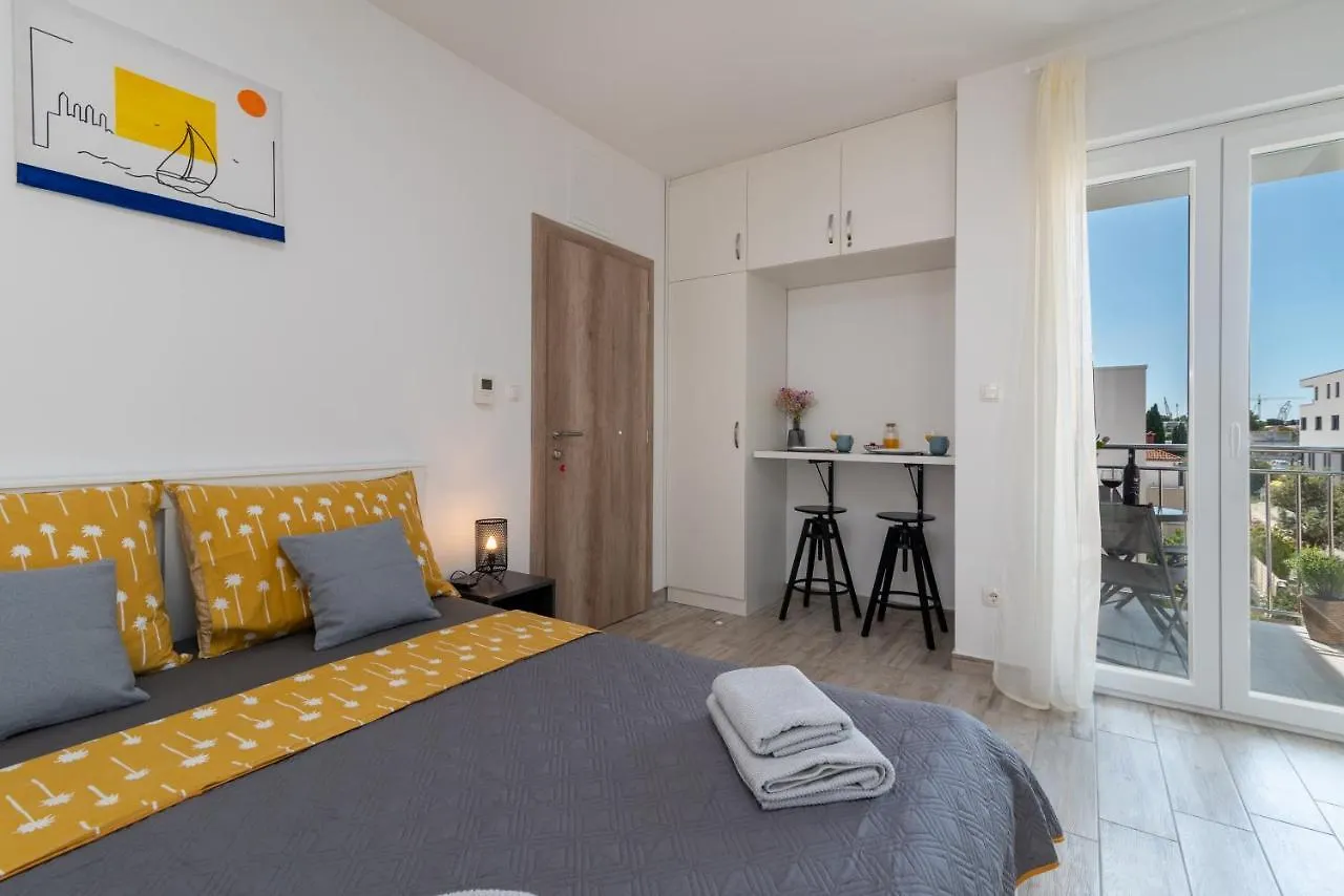 Appartement Apartmani Luce Trogir Kroatië