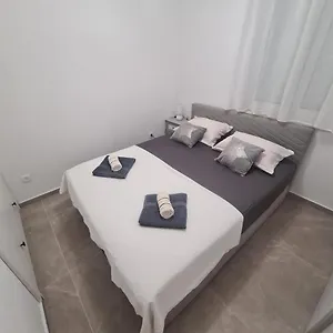 Apartament Lady Di, Kaštela